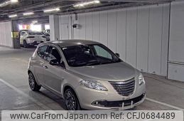 chrysler ypsilon 2013 -CHRYSLER--Chrysler Ypsilon ZLA31200005076870---CHRYSLER--Chrysler Ypsilon ZLA31200005076870-