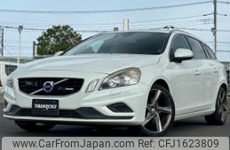 volvo v60 2012 CFJ1623809