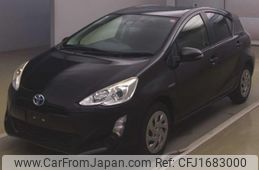 toyota aqua 2016 CFJ1683000