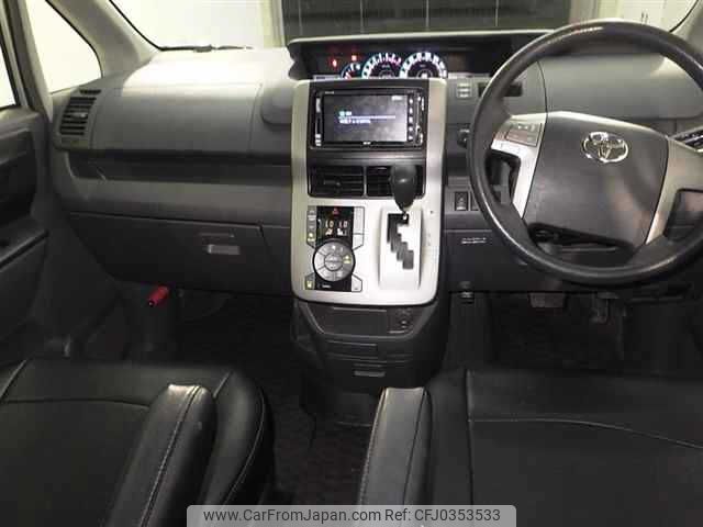 toyota noah 2009 NIKYO_CK49772 image 2