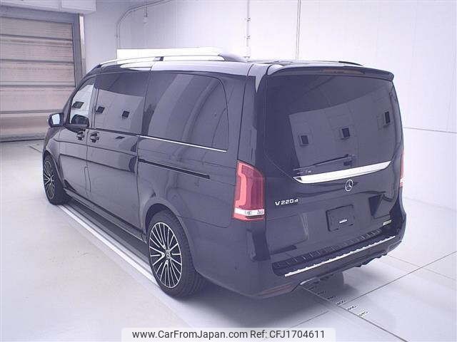 mercedes-benz v-class 2022 CFJ1704611 image 2