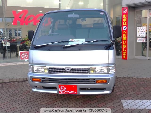 nissan caravan-coach 1992 GOO_JP_700040027130250128001 image 2