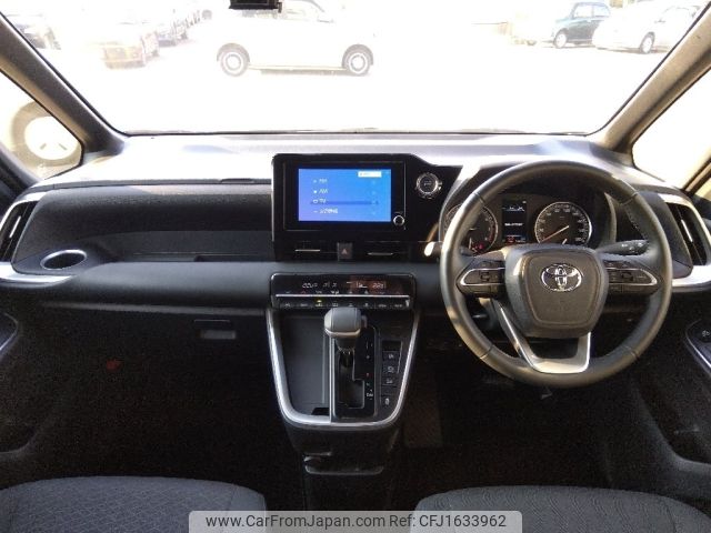 toyota voxy 2023 CFJ1633962 image 2