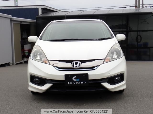 honda fit-shuttle-hybrid 2014 GOO_JP_700072025530241021002 image 2