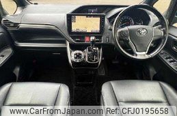 toyota esquire 2016 504928-924065