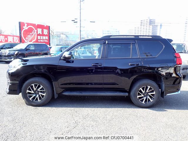 toyota land-cruiser-prado 2020 25522104 image 2