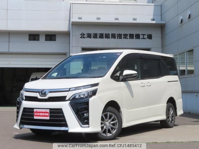 toyota voxy 2018 CFJ1485412 image 1
