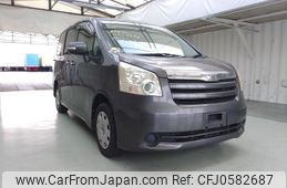 toyota noah 2010 ENHANCEAUTO_1_ea292432