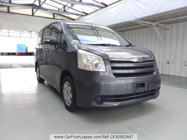 toyota noah 2010 ENHANCEAUTO_1_ea292432 image 1