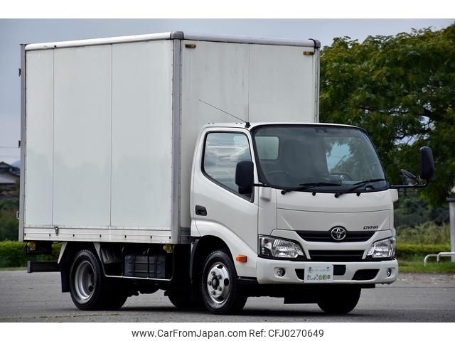 toyota dyna-truck 2017 GOO_NET_EXCHANGE_0403122A30241001W001 image 1