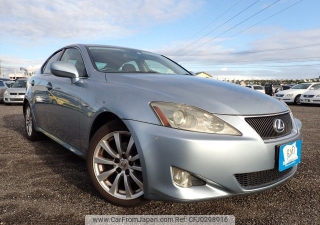 lexus is 2005 REALMOTOR_N2024100020F-10 image 2