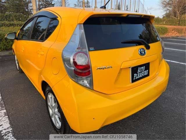 toyota aqua 2013 -TOYOTA 【土浦 5】--AQUA DAA-NHP10--NHP10-2271345---TOYOTA 【土浦 5】--AQUA DAA-NHP10--NHP10-2271345- image 2