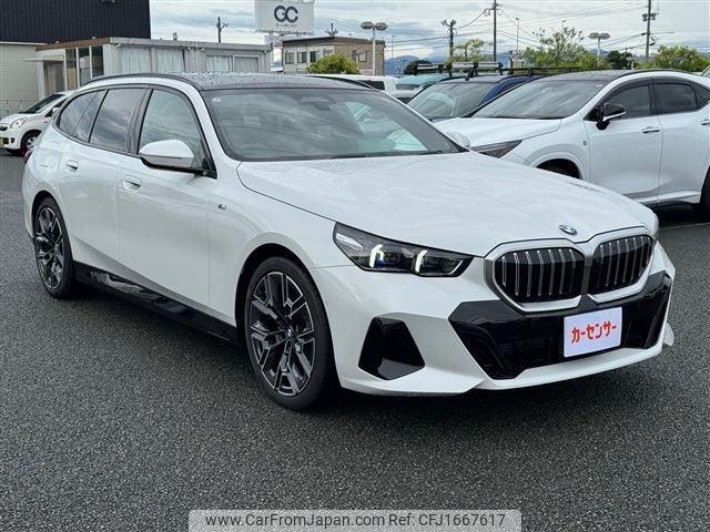 bmw 5-series 2025 CFJ1667617 image 1