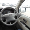 toyota noah 1999 1838-04 image 11