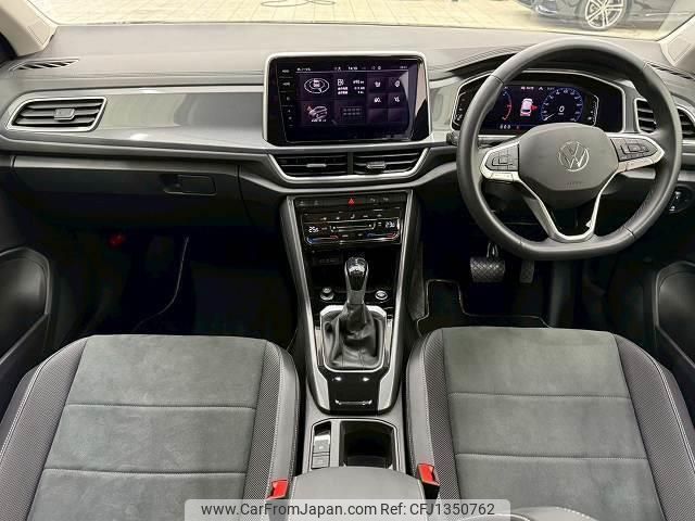 volkswagen t-roc 2023 quick_quick_3DA-A1DFF_WVGZZZA1ZPV744881 image 2