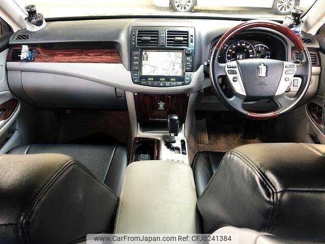 toyota crown 2012 504928-924445 image 1