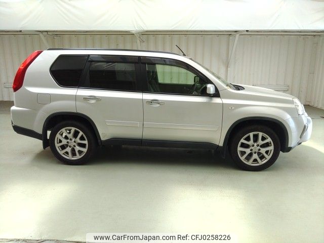 nissan x-trail 2013 ENHANCEAUTO_1_ea288520 image 2