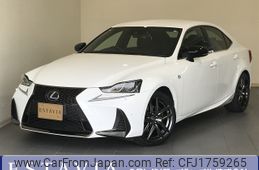 lexus is 2018 CFJ1759265