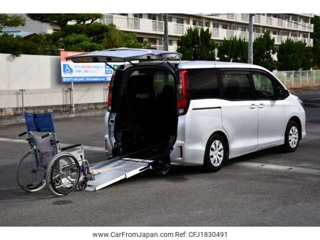 toyota noah 2016 CFJ1830491 image 2