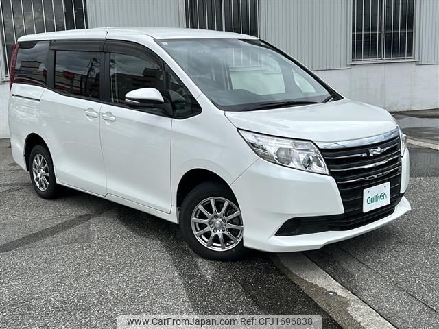 toyota noah 2015 CFJ1696838 image 1