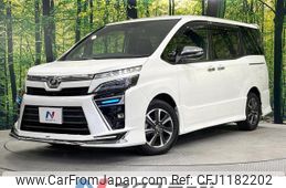 toyota voxy 2018 quick_quick_ZRR80W_ZRR80-0397452