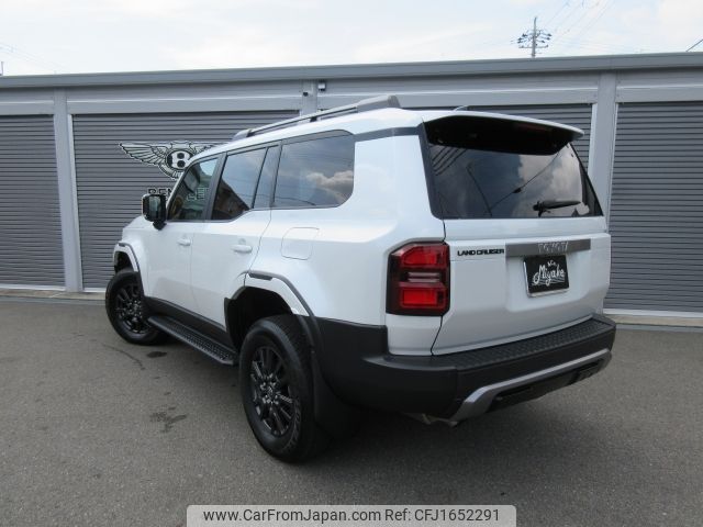 toyota land-cruiser-wagon 2024 CFJ1652291 image 2