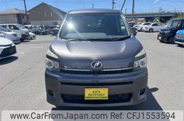 toyota voxy 2010 CFJ1553594