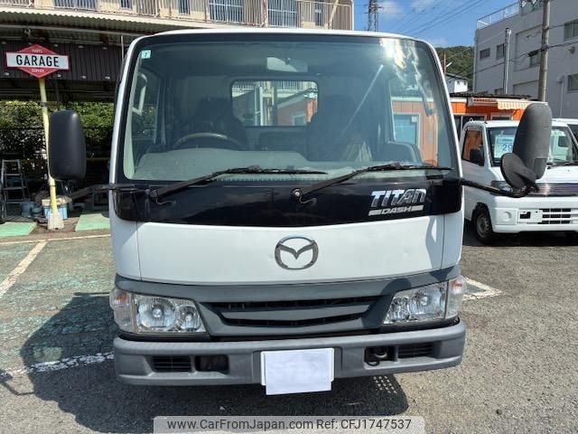 mazda titan-dash 2004 CFJ1747537 image 2