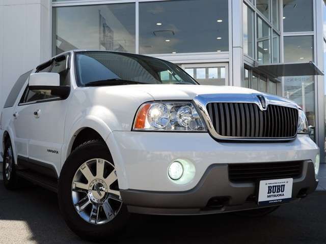 2003 Lincoln Navigator 5LMFU28R43LJ42070 4WD - Car Price $14,374
