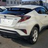 toyota c-hr 2017 quick_quick_DAA-ZYX10_ZYX10-2100349 image 4