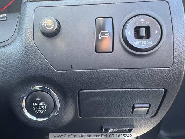 toyota crown 2006 CFJ1825242 image 1