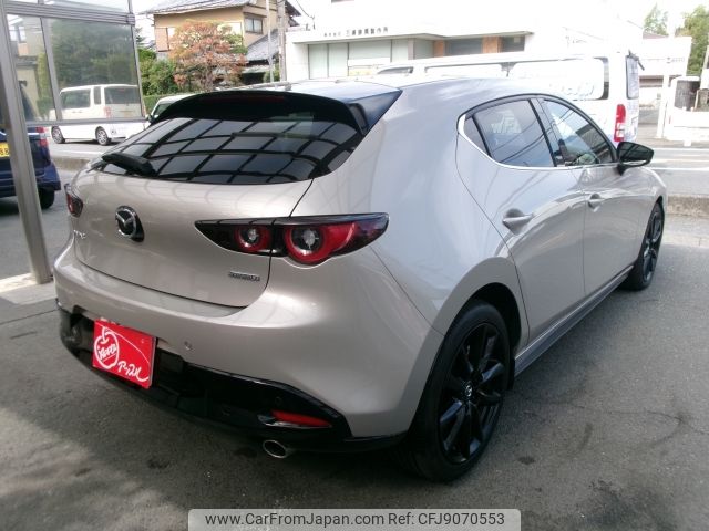mazda mazda3 2022 CFJ9070553 image 2