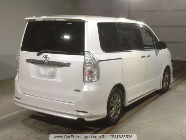 toyota voxy 2012 CFJ1823526 image 2