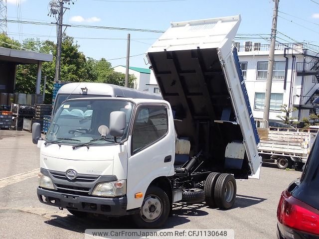 hino dutro 2012 25112302 image 1