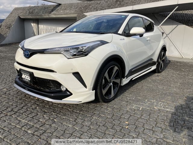 toyota c-hr 2017 -TOYOTA--C-HR DAA-ZYX10--ZYX10-2077028---TOYOTA--C-HR DAA-ZYX10--ZYX10-2077028- image 1