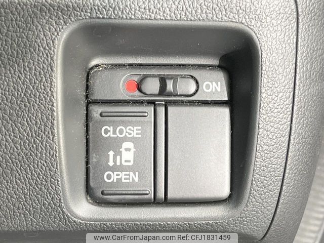 honda n-box 2017 CFJ1831459 image 2