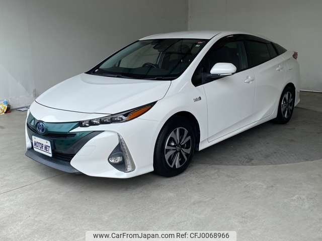 toyota prius-phv 2017 -TOYOTA--Prius PHV DLA--3016600---TOYOTA--Prius PHV DLA--3016600- image 1