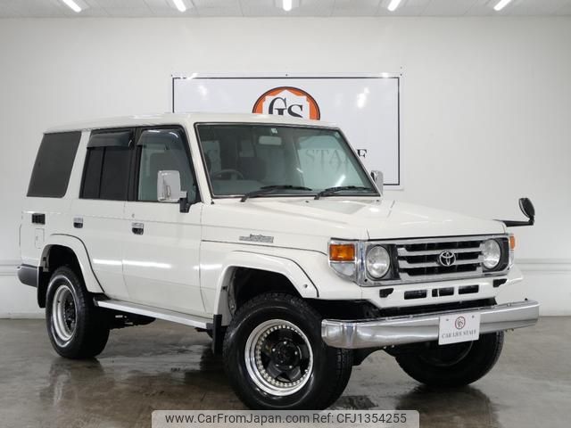 toyota landcruiser-70 2003 GOO_JP_700250572030250609002 image 1