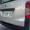 nissan nv350-caravan-van 2017 GOO_JP_700120094030240629002 image 33