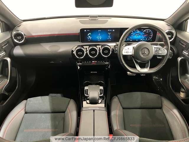 mercedes-benz a-class 2018 quick_quick_5BA-177084_WDD1770842J047170 image 2