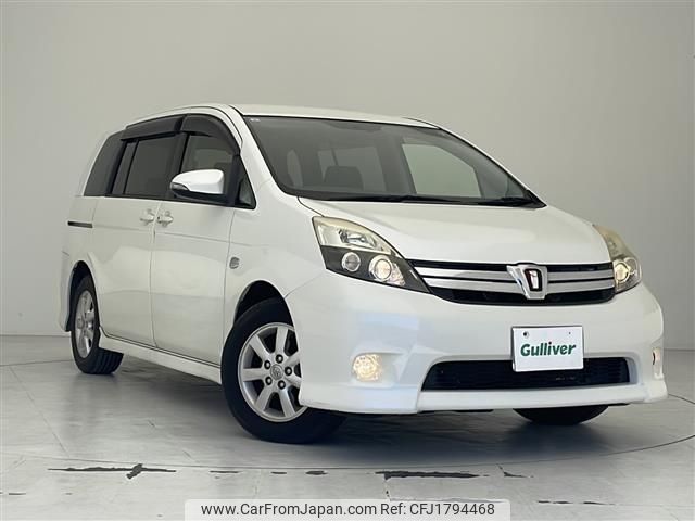 toyota isis 2015 CFJ1794468 image 1