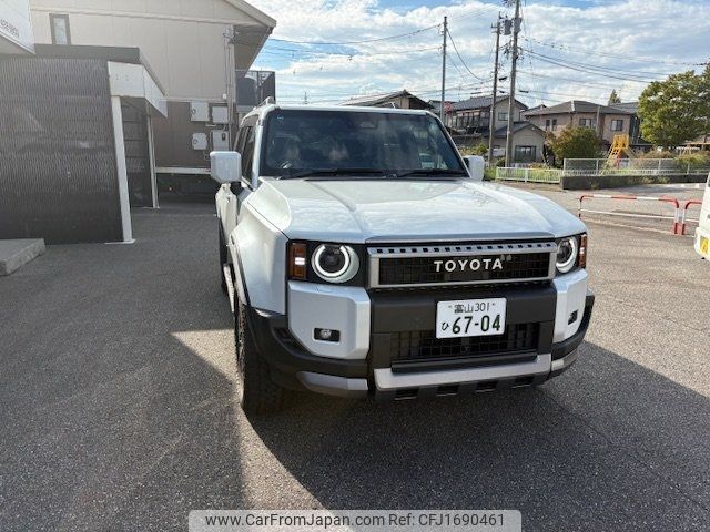 toyota land-cruiser-wagon 2024 CFJ1690461 image 1