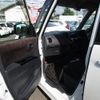 nissan roox 2013 CFJ1665008 image 8