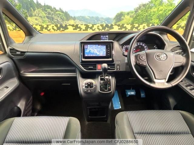 toyota voxy 2015 -TOYOTA--Voxy DBA-ZRR80W--ZRR80-0167917---TOYOTA--Voxy DBA-ZRR80W--ZRR80-0167917- image 2