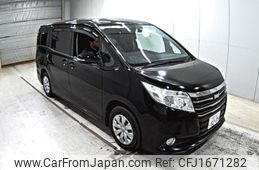 toyota noah 2016 CFJ1671282