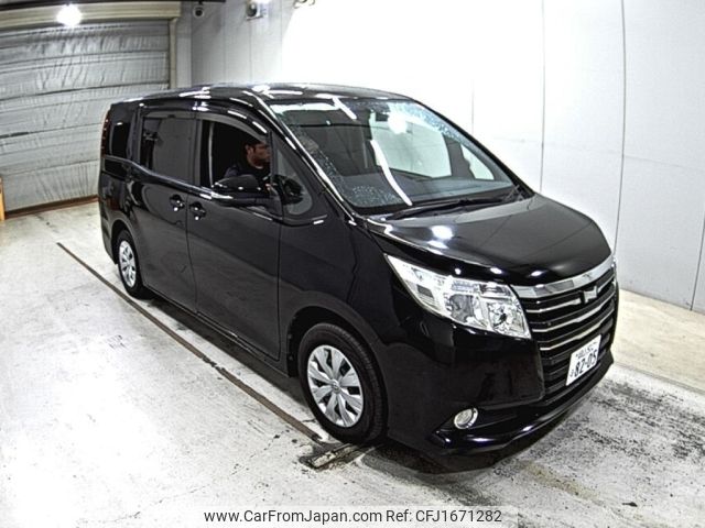 toyota noah 2016 CFJ1671282 image 1