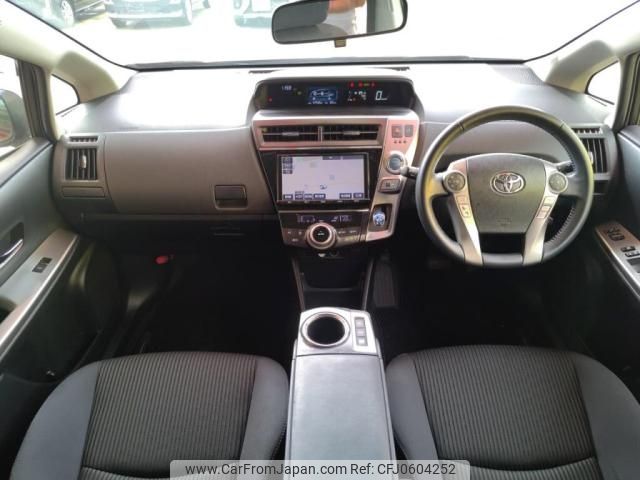 toyota prius-α 2017 CFJ0604252 image 2