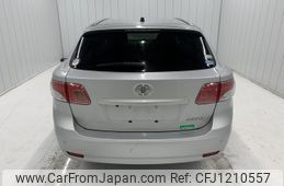 toyota avensis 2012 NIKYO_QK61995