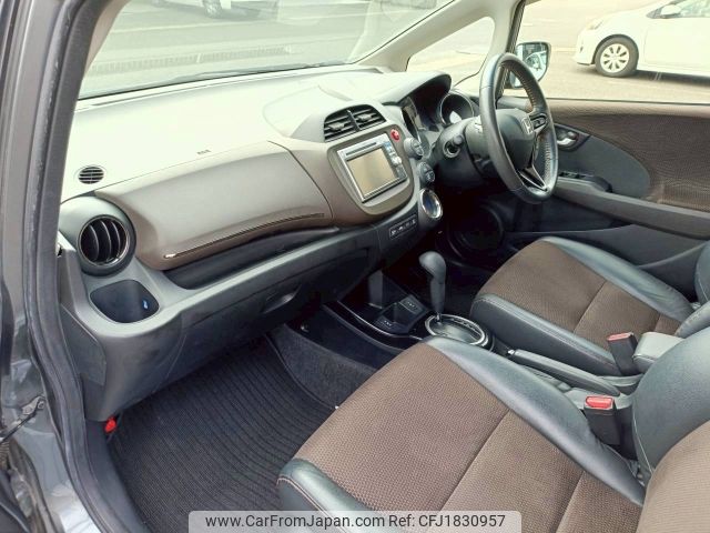 honda fit-shuttle 2013 CFJ1830957 image 2