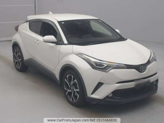 toyota c-hr 2018 CFJ1666830 image 1